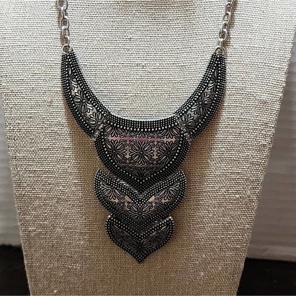 Premier Designs 2pc‎ earrings and Moroccan inspired collar statement necklace - Picture 4 of 6